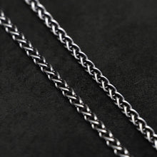 Load image into Gallery viewer, Chain closeup of sterling silver wheat chain by Caps Brothers